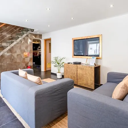 Charming And Comfy 3 Bdr House By Lovelystay *